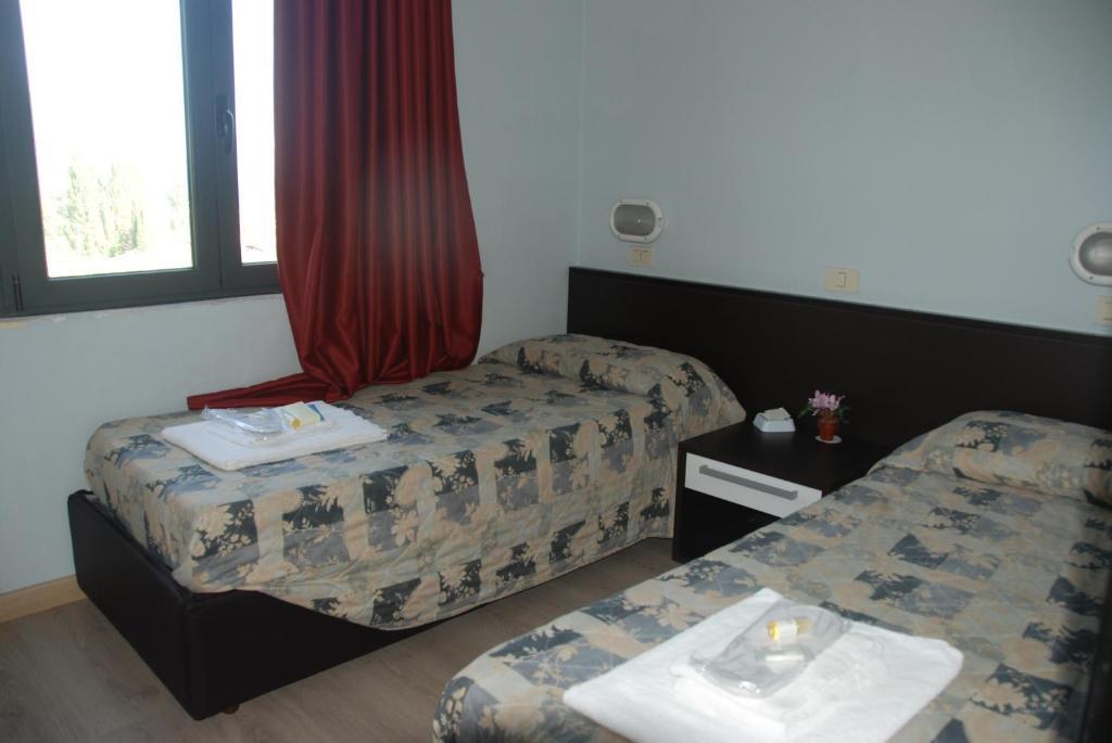 Hotel Olivi Salò Eksteriør billede
