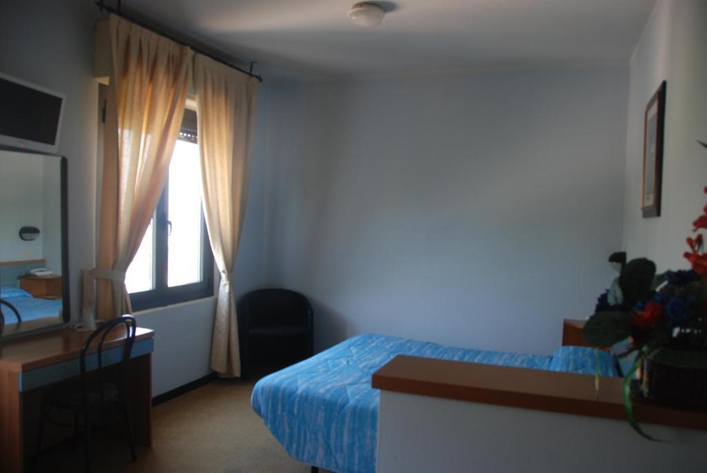 Hotel Olivi Salò Eksteriør billede