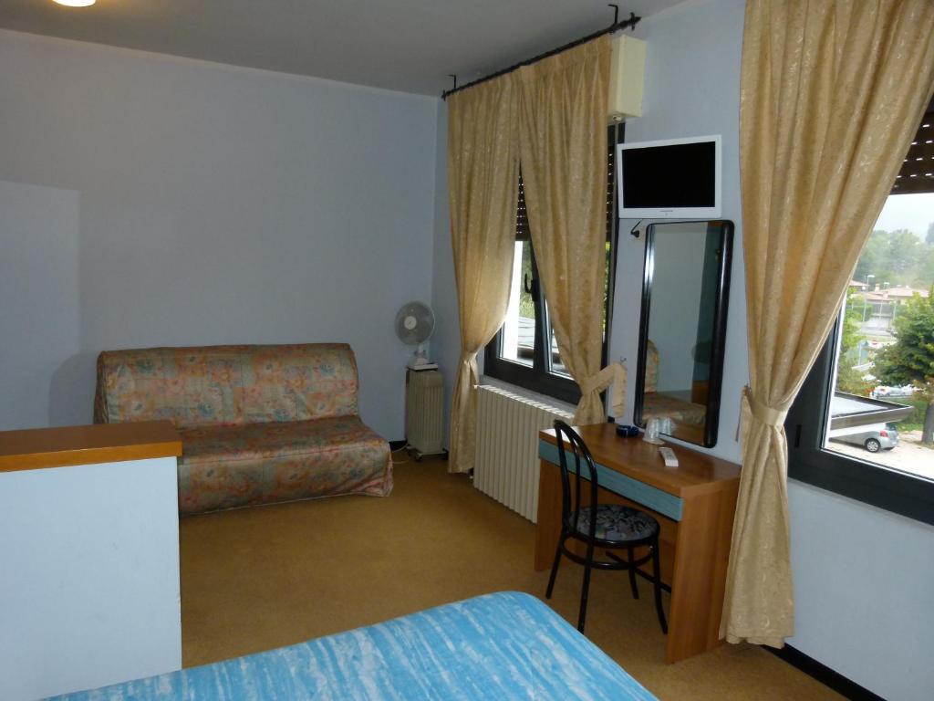 Hotel Olivi Salò Eksteriør billede