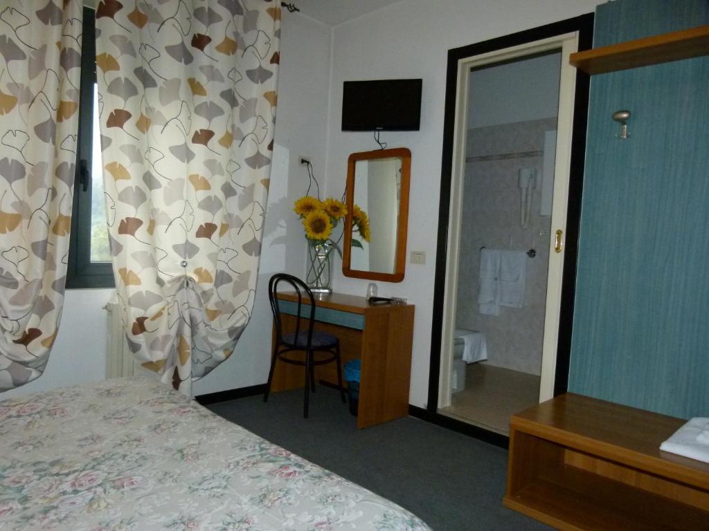 Hotel Olivi Salò Eksteriør billede