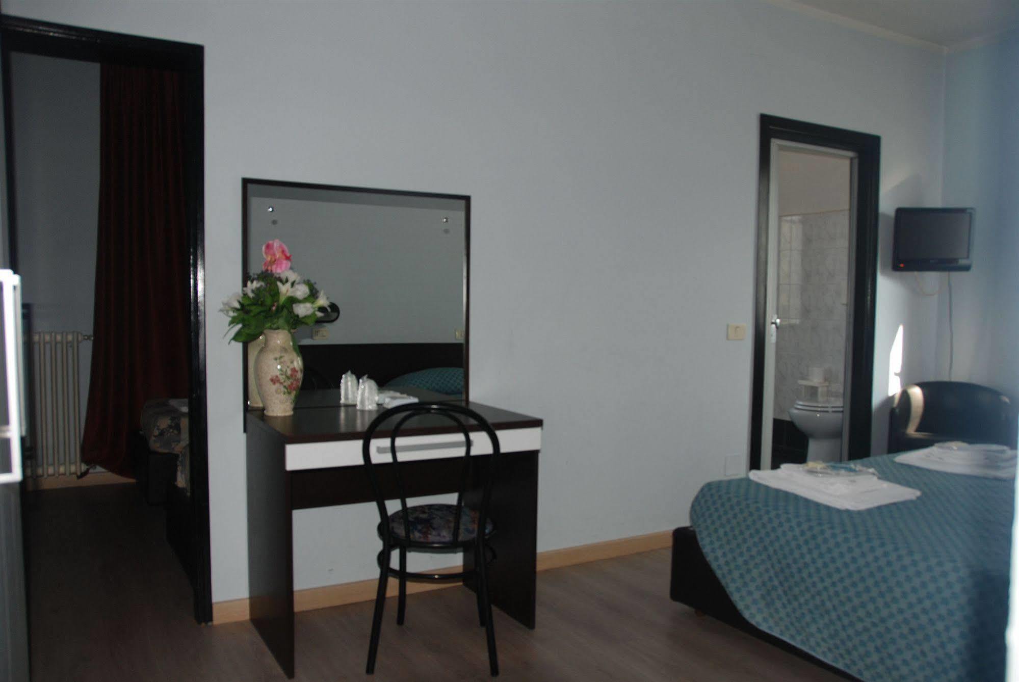 Hotel Olivi Salò Eksteriør billede