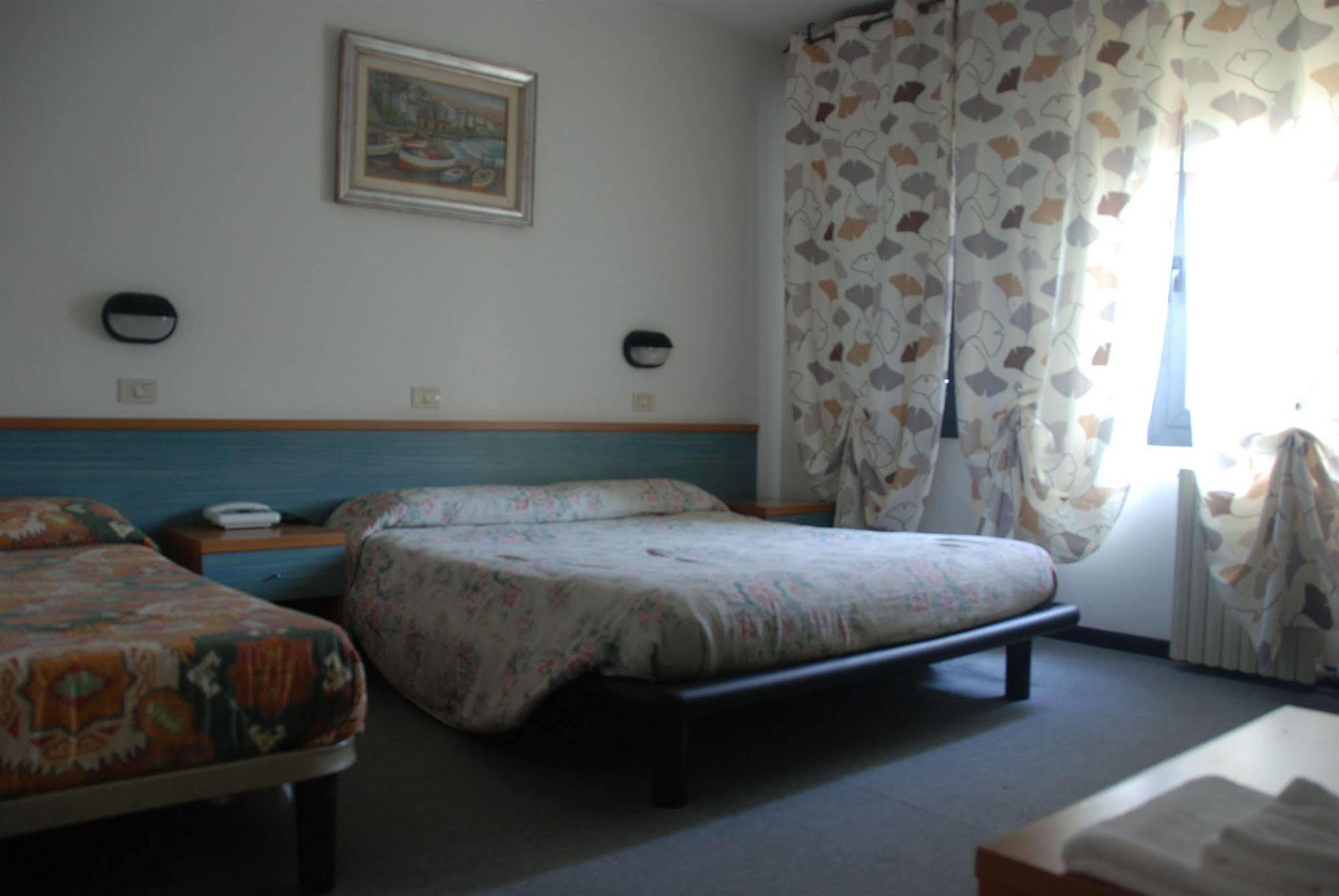 Hotel Olivi Salò Eksteriør billede