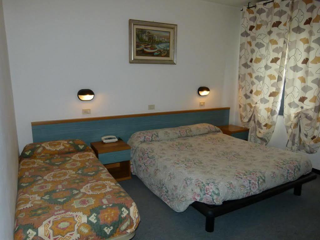 Hotel Olivi Salò Eksteriør billede