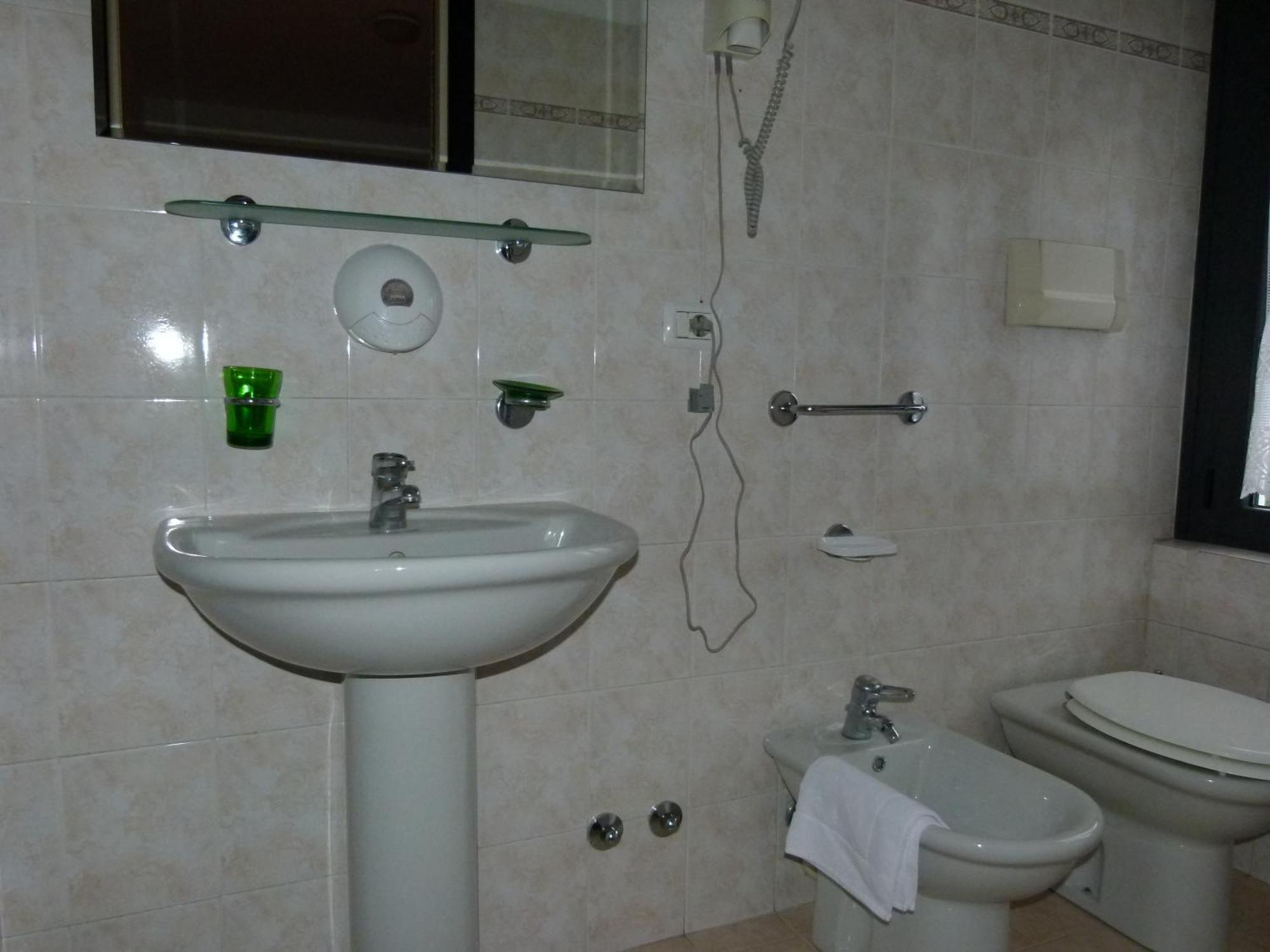 Hotel Olivi Salò Eksteriør billede